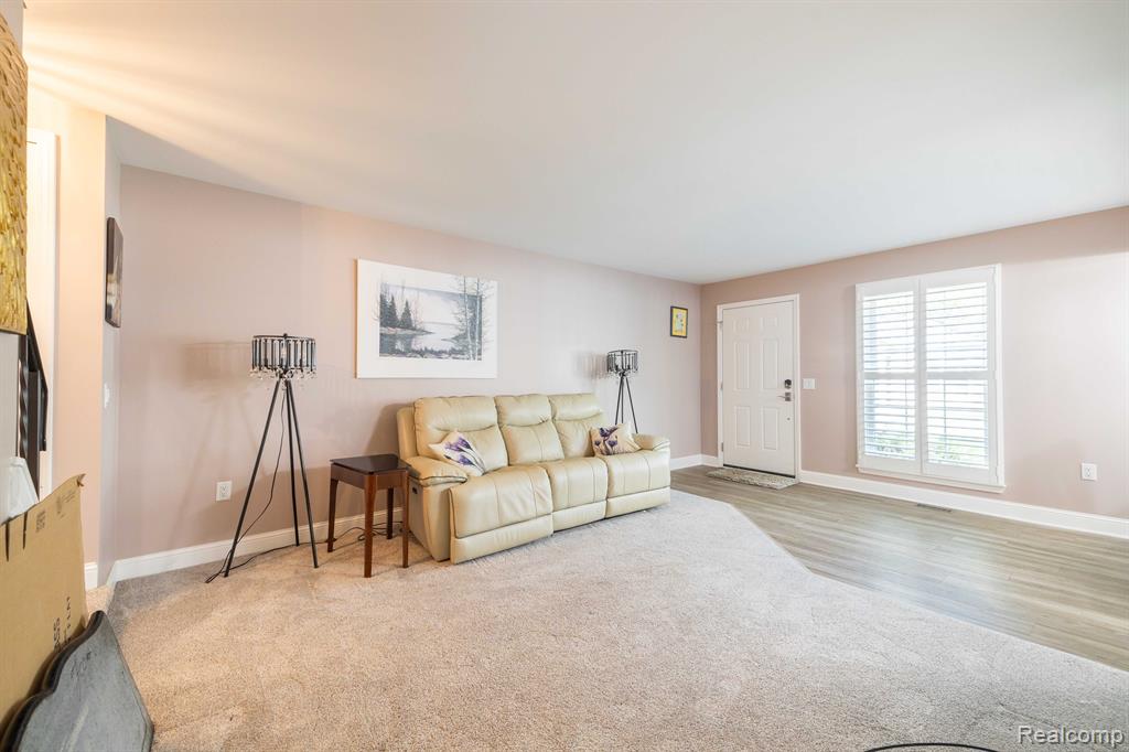 1494 DOVER Hill N, Walled Lake, MI 48390 — Photo 5