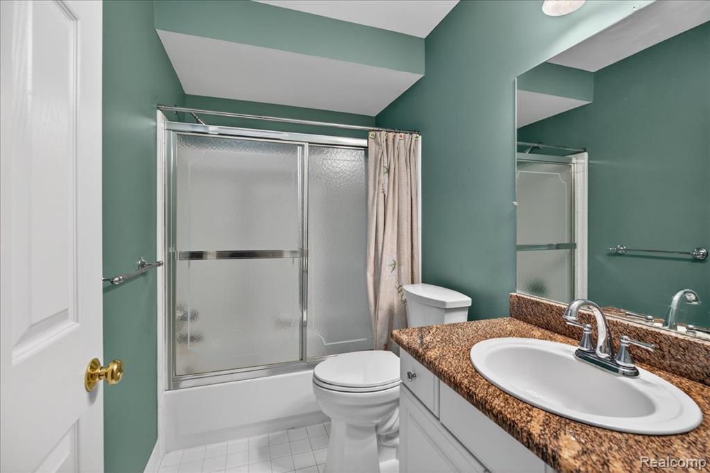 42689 Jason Court, 107, Sterling Heights, MI 48313 — Photo 24