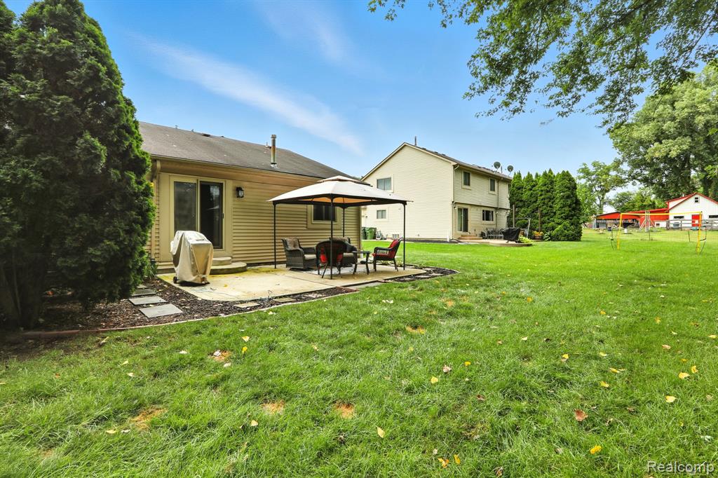 8529 22 Mile Road, Shelby Twp, MI 48317 — Photo 14
