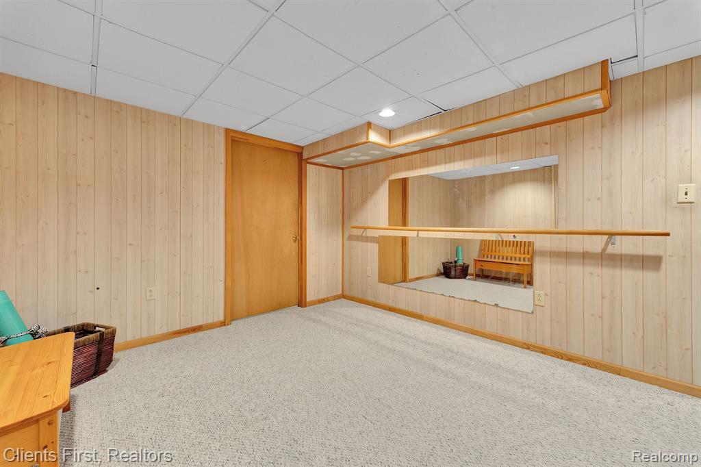 46408 DOUBLETREE Road, Canton, MI 48187 — Photo 42