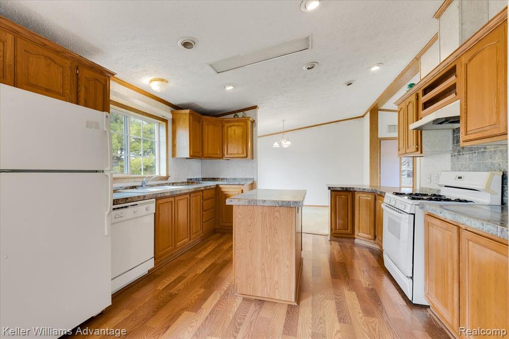 22 Ridgeway, Saline, MI 48176 — Photo 9