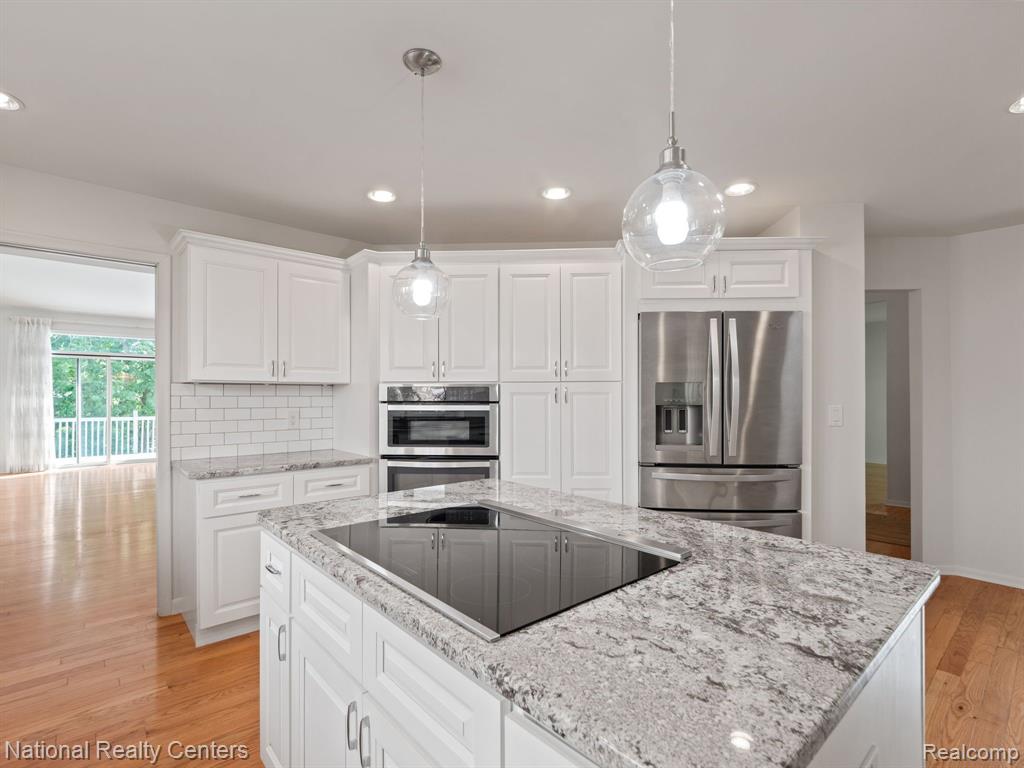 4888 WOODCLIFF HILL Road, West Bloomfield, MI 48323 — Photo 19