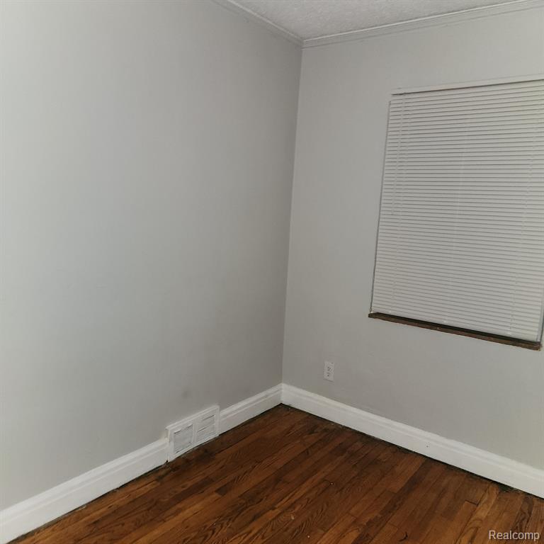 9924 MONTROSE Street, Detroit, MI 48227 — Photo 6