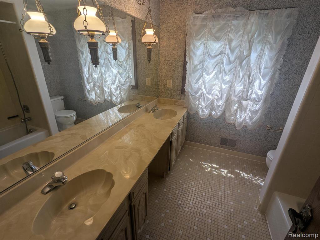 3211 McCluskey, Pinckney, MI 48169 — Photo 13