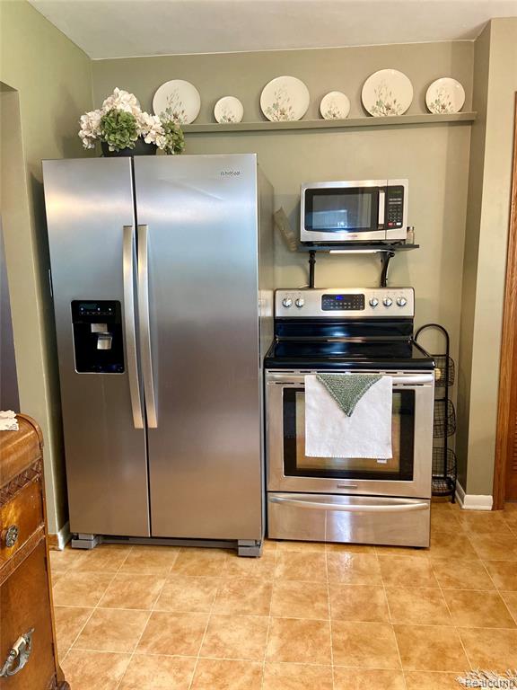 17812 Quarry Road, Riverview, MI 48193 — Photo 15