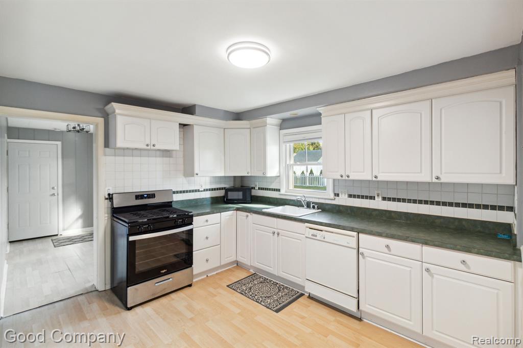 95 CHOPIN Street, Troy, MI 48083 — Photo 13