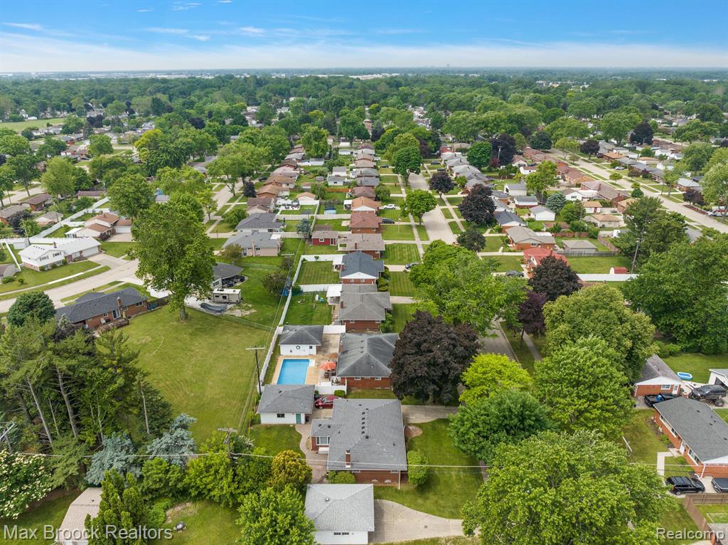 9060 HEADLEY Drive, Sterling Heights, MI 48314 — Photo 60