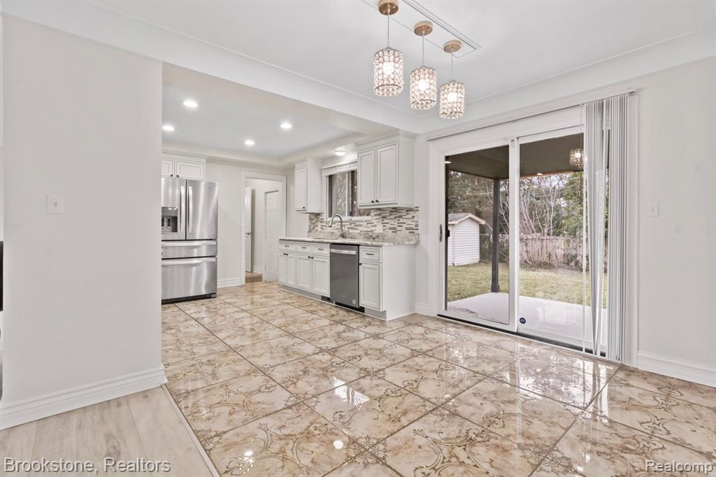 41920 MAROLD Drive, Sterling Heights, MI 48314 — Photo 21