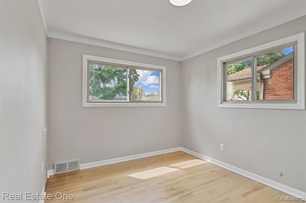 462 GILMAN Street, Garden City, MI — Photo 16