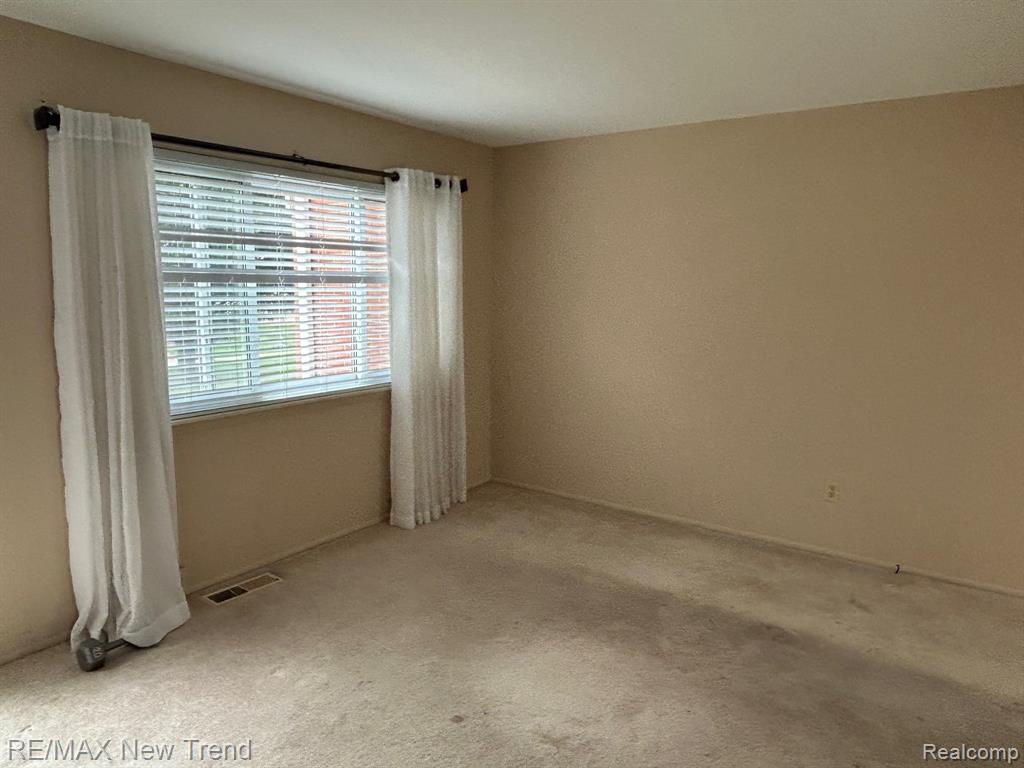 29166 Manchester Street, 47, Westland, MI — Photo 8