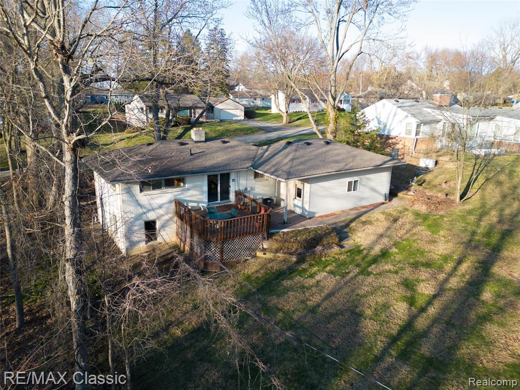 5155 Daron Lane, West Bloomfield, MI 48324 — Photo 32