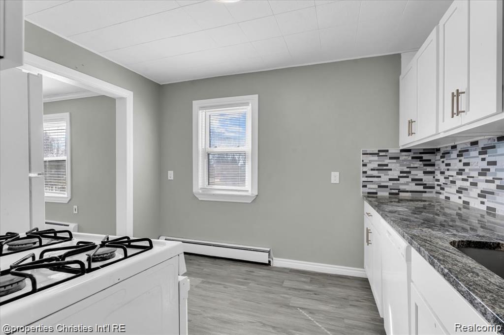 7952 Robert Street, Taylor, MI 48180 — Photo 10