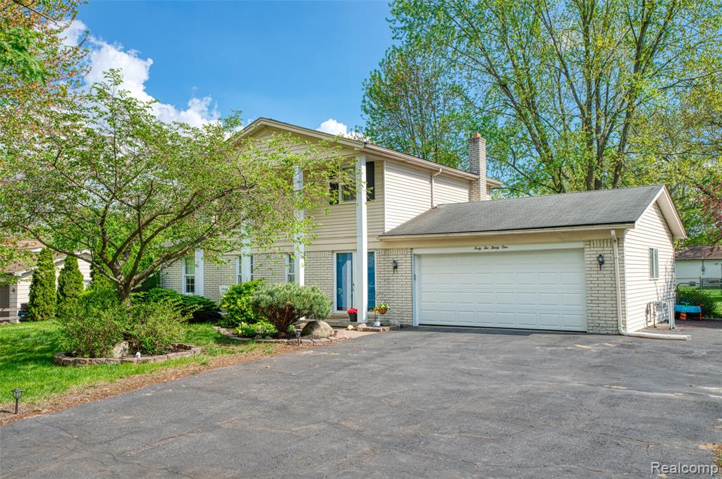 4231 Stanley Court, Waterford, MI 48329 — Photo 2