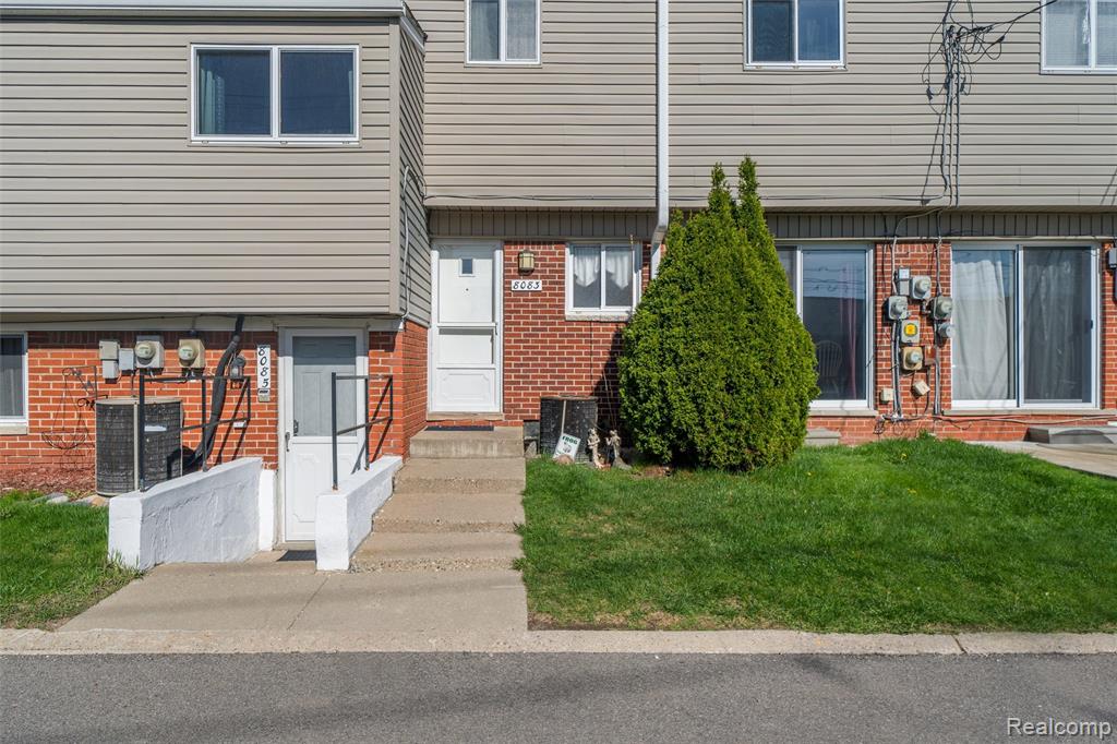 8083 Coventry Street, 98, Westland, MI — Photo 16
