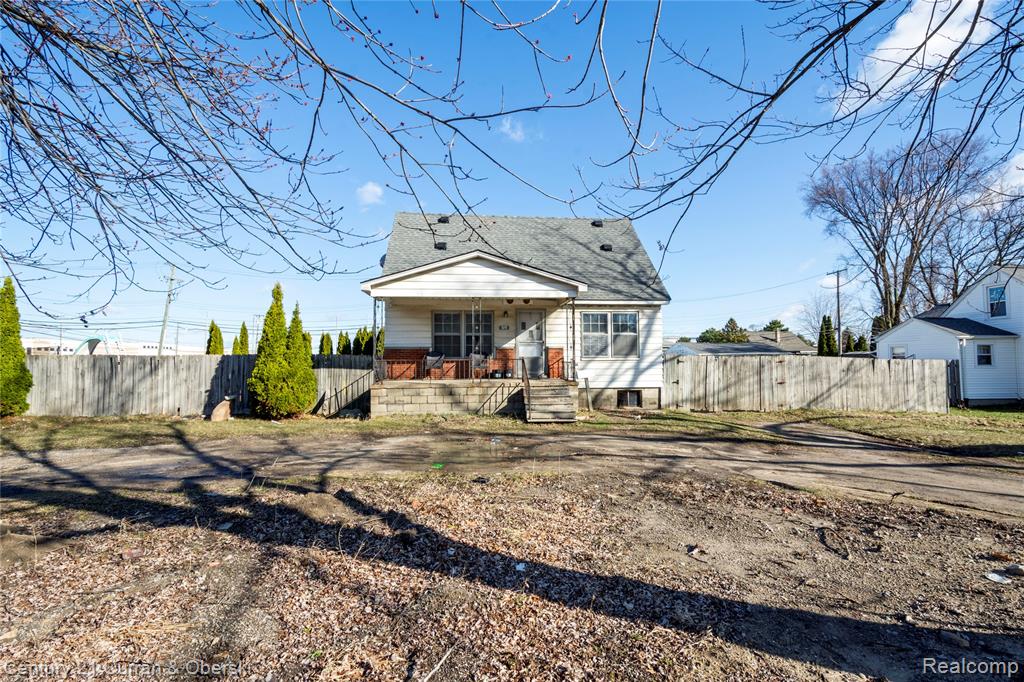1721 E Woodward Heights Boulevard, Hazel Park, MI 48030 — Photo 4