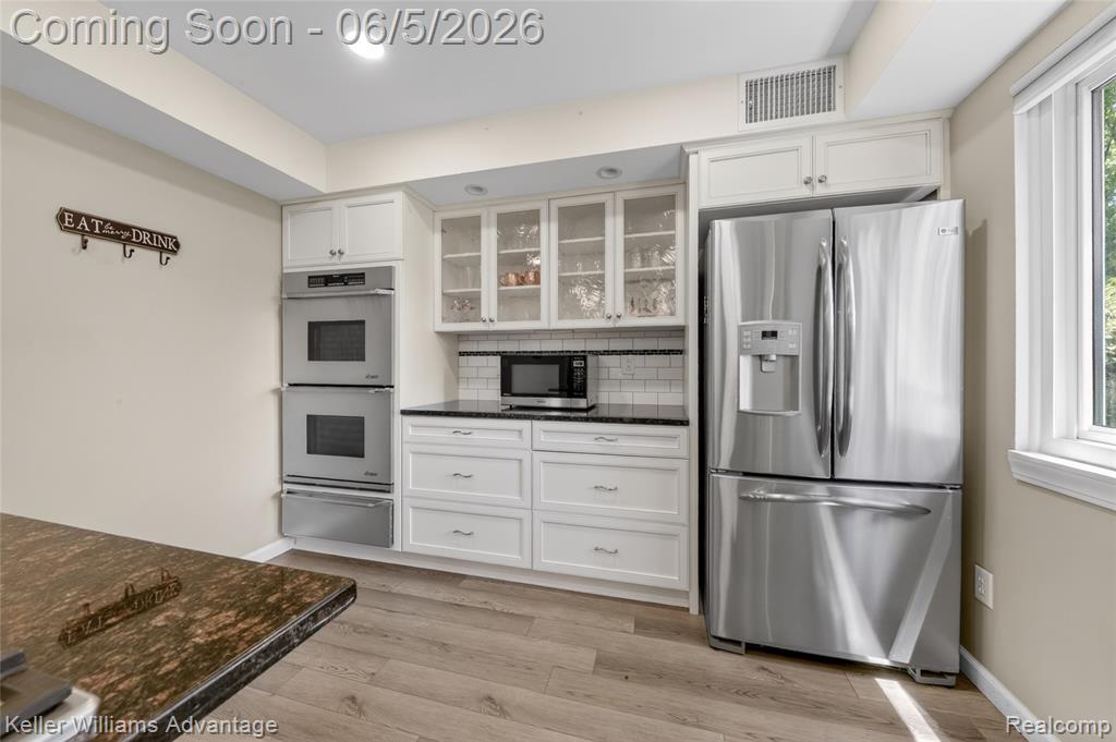 46037 Gainsborough Drive, Canton, MI 48187 — Photo 9
