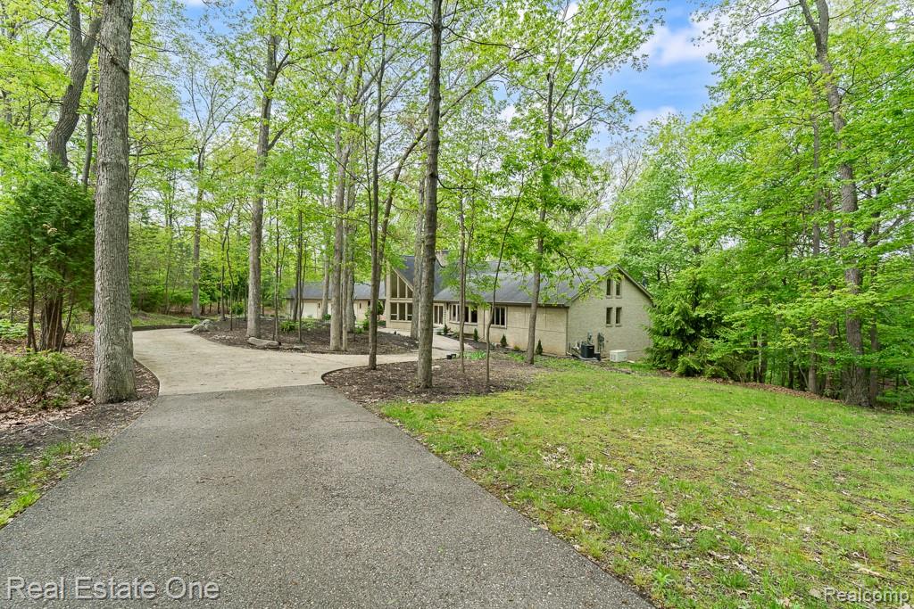 2670 Spring Grove Drive, Brighton, MI 48114 — Photo 58