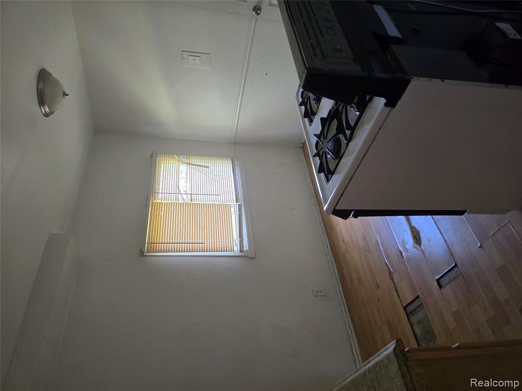 20200 Lindsay Street - Photo 5