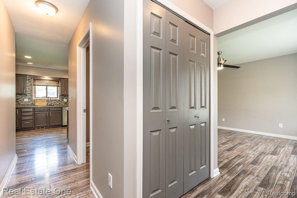 668 Sherry Drive, Lake Orion, MI 48362 — Photo 4