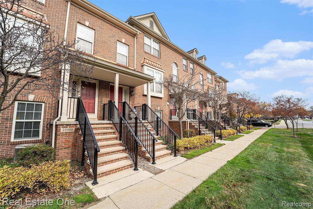 25406 Saint James, Southfield, MI 48075 — Photo 2