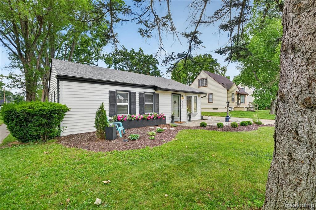 32326 Florence Street, Garden City, MI — Photo 2