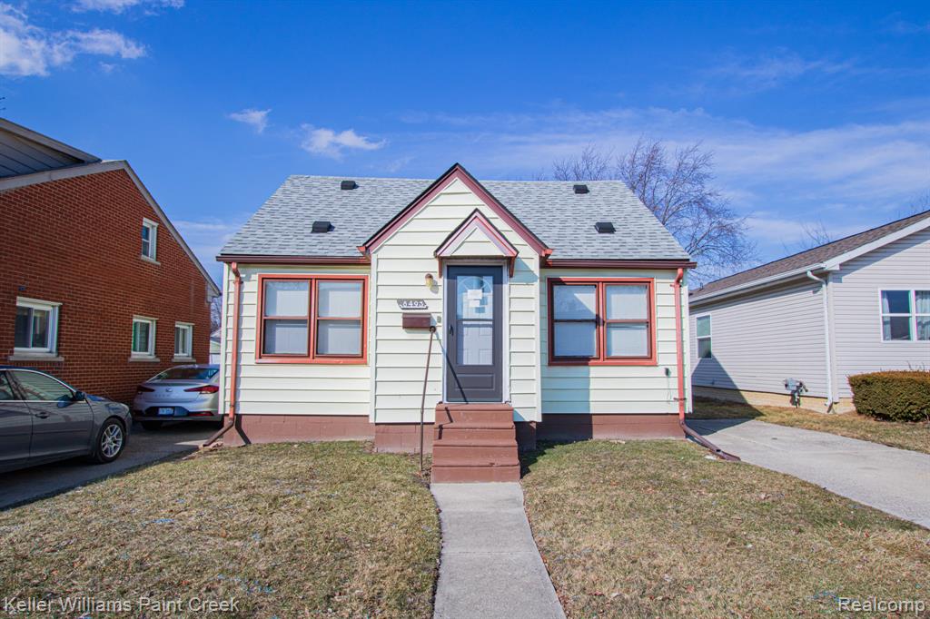 8493 Jewett Avenue, Warren, MI 48089 — front exterior