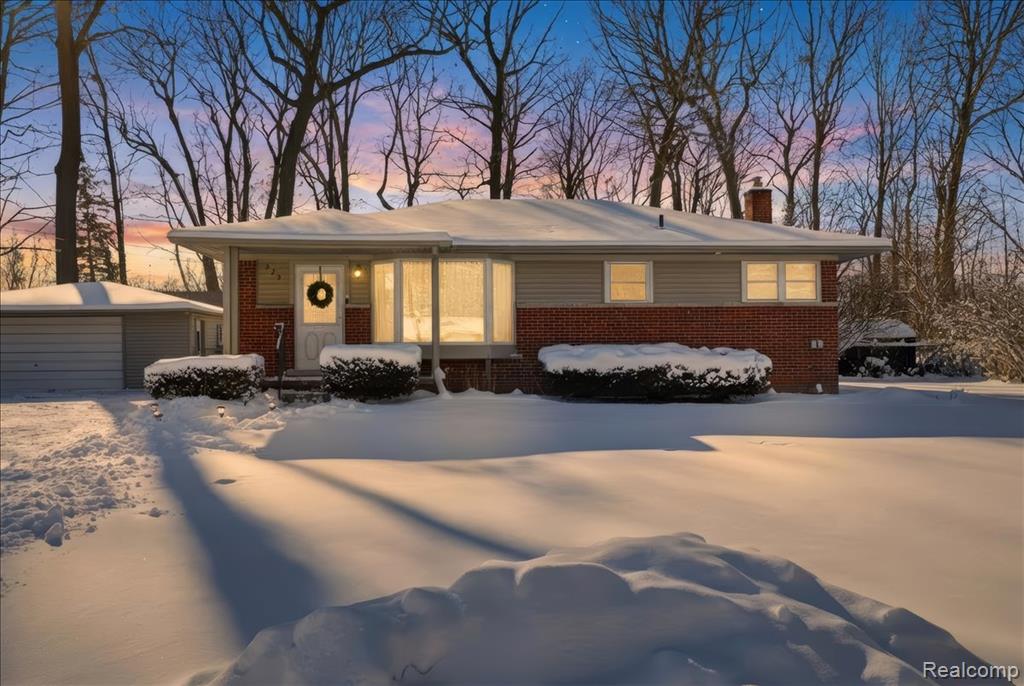 523 Tilmor Drive, Waterford, MI 48328 — front exterior