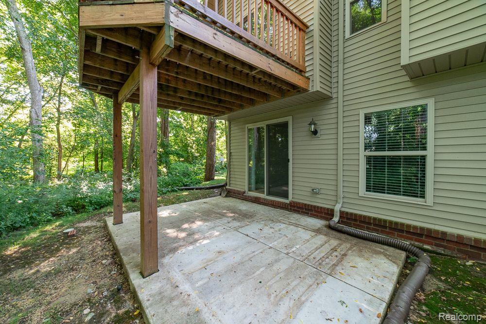 9546 KINGSWAY Circle, Clarkston, MI 48348 — Photo 64