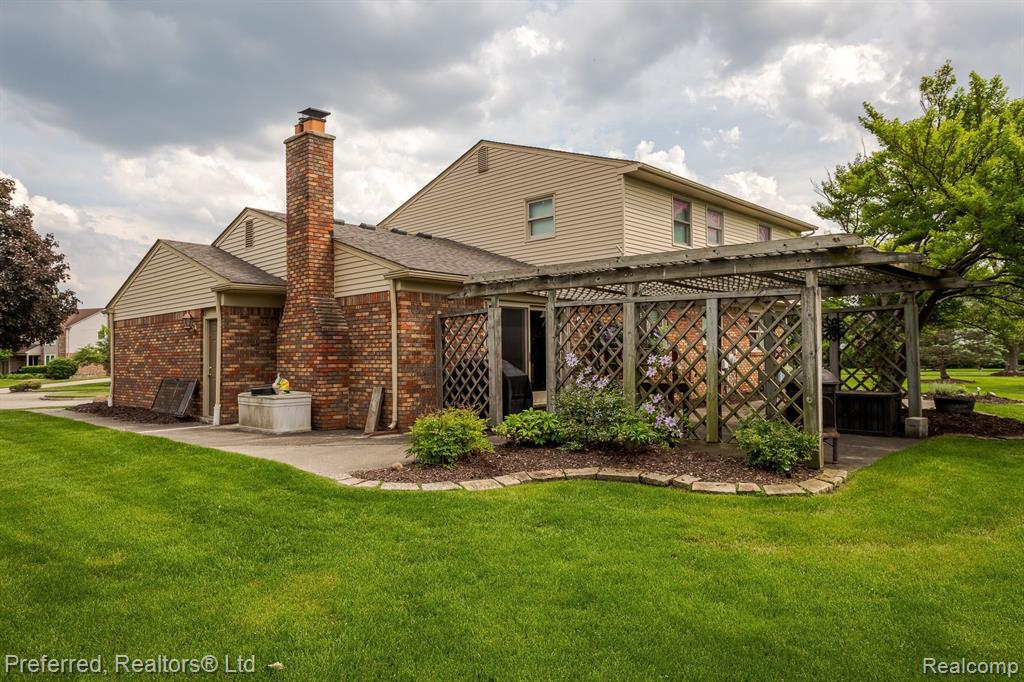 41130 WHITE HAVEN Court, Northville, MI 48168 — Photo 29