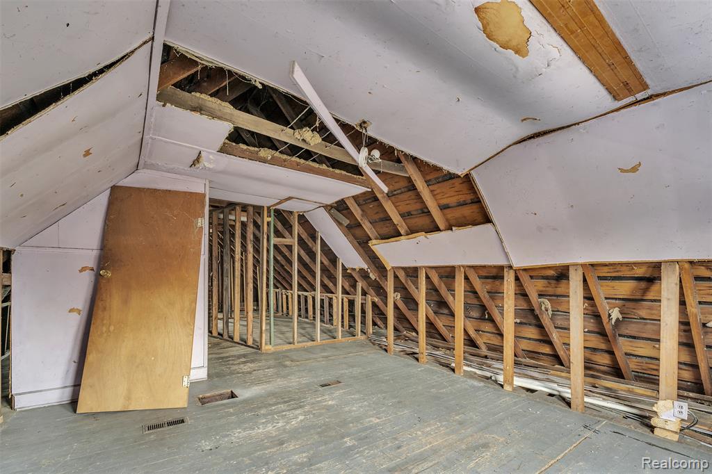 9333 Elsa Street, Detroit, MI 48214 — Photo 28