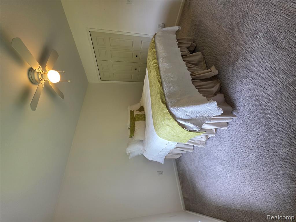 48484 Savoy Court, Utica, MI 48315 — Photo 10