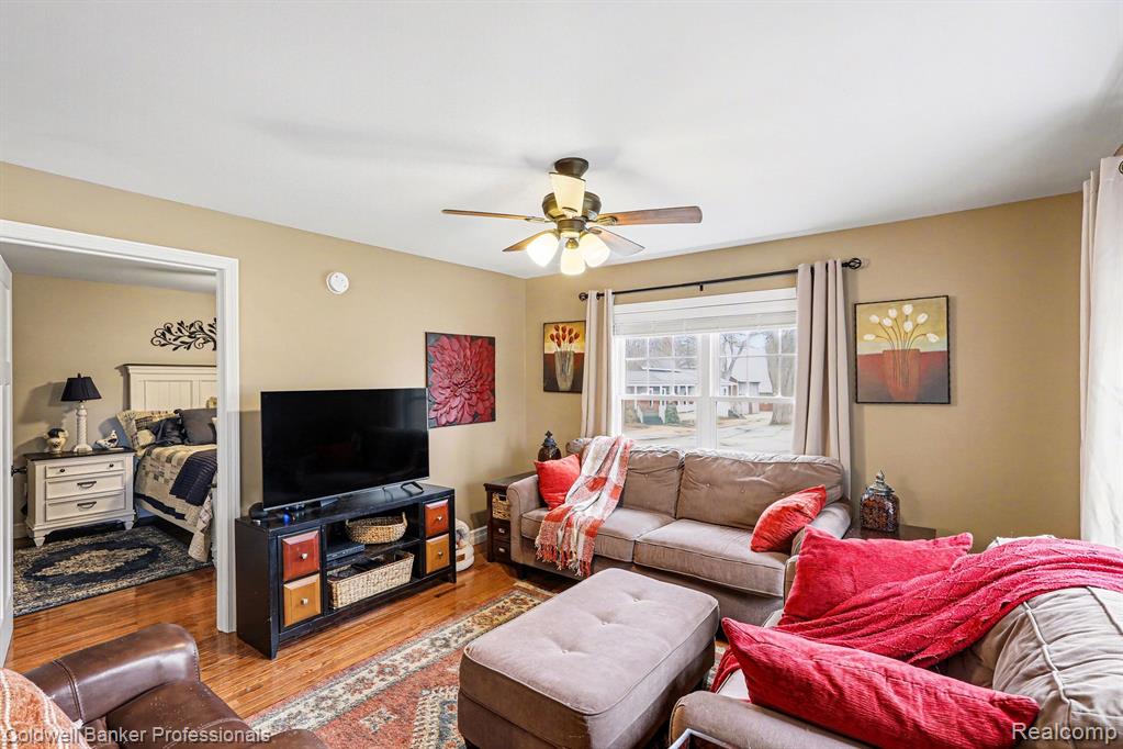 4006 Pleasant Street, North Branch, MI 48461 — Photo 3
