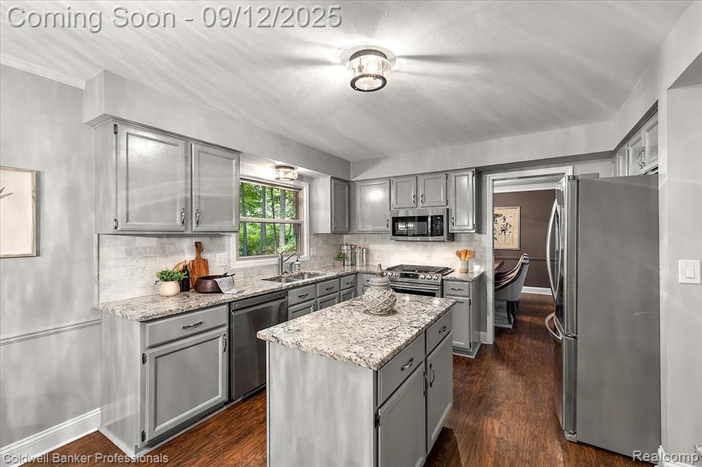 49238 Plum Tree Drive, Plymouth, MI 48170 — Photo 25