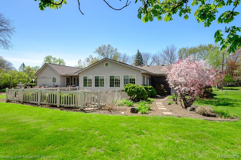 44119 HARMONY Lane, Van Buren, MI 48111 — Photo 5