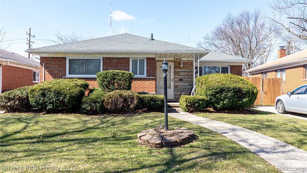 24641 Church Street, Oak Park, MI 48237