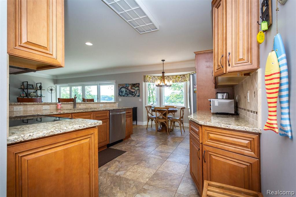 6081 Byram Lake Drive, Linden, MI 48451 — Photo 8