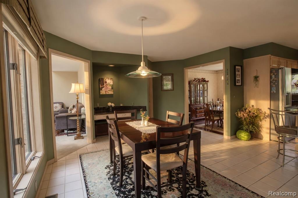 1305 Kings Pointe Road, Grand Blanc, MI 48439 — Photo 38