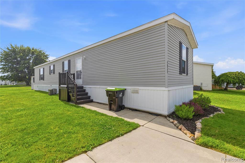 46545 Le Grande Boulevard, 978, Macomb, MI 48044 — Photo 18