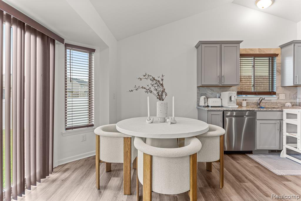 8123 N HUBBARD Road, Westland, MI — Photo 12