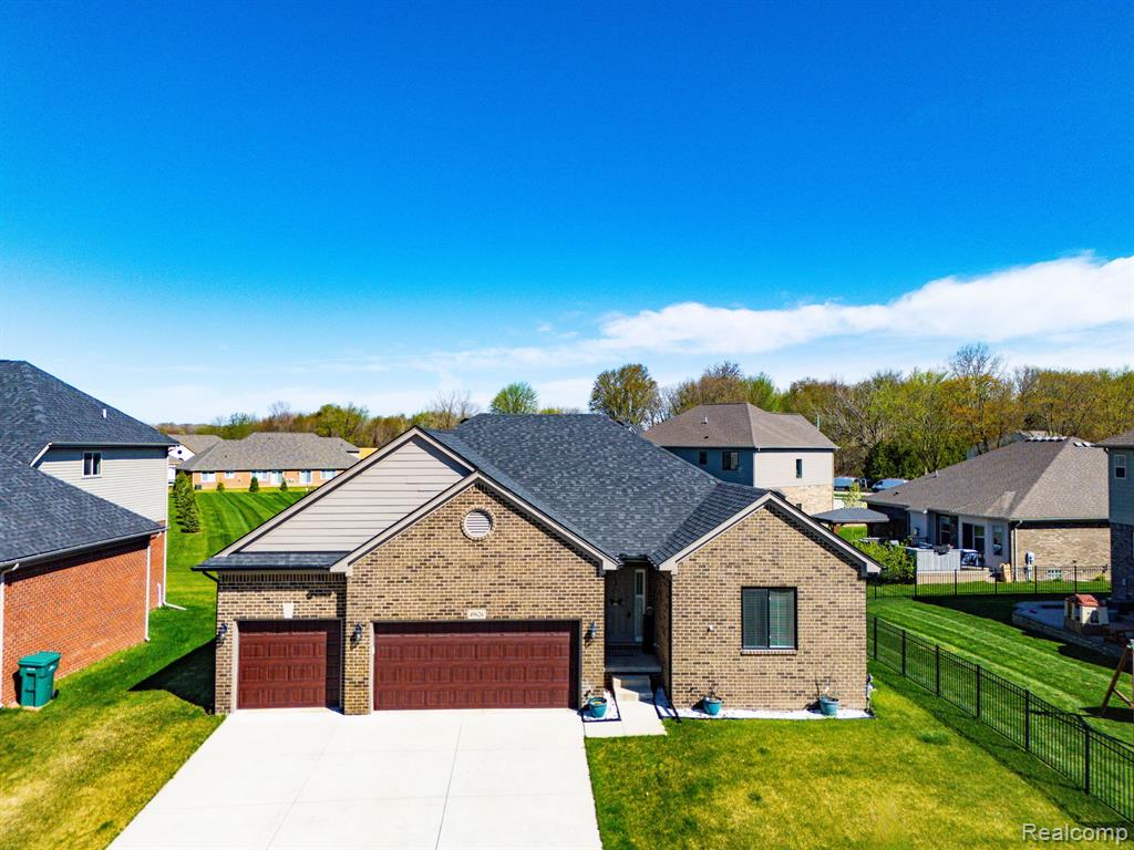 49626 MANISTEE Drive, Chesterfield, MI 48047 — Photo 30
