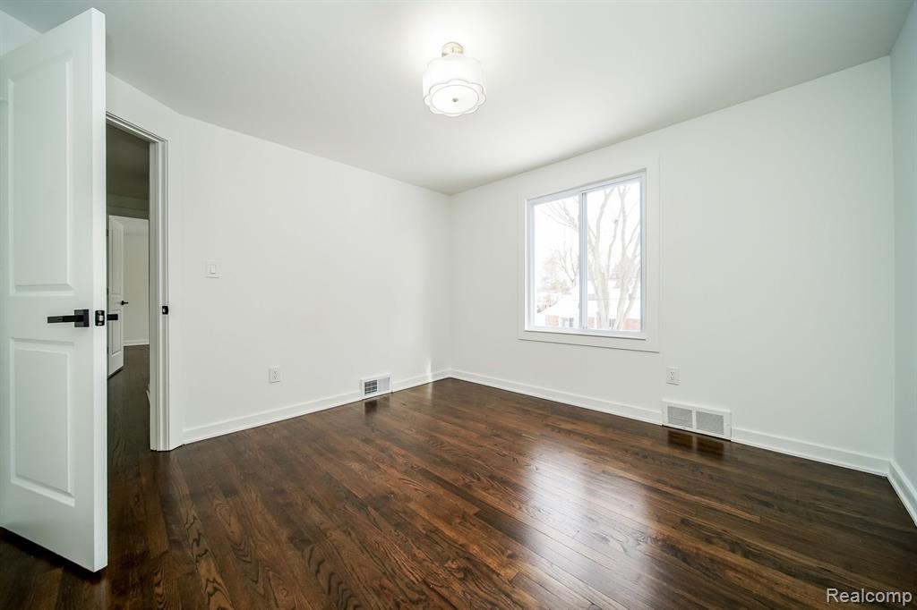 7359 SAINT AUBURN Drive, Bloomfield Hills, MI 48301 — Photo 58