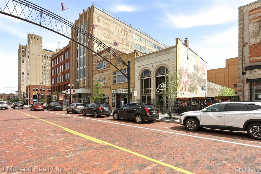 635 S Saginaw Street, Flint, MI 48502 — Photo 45