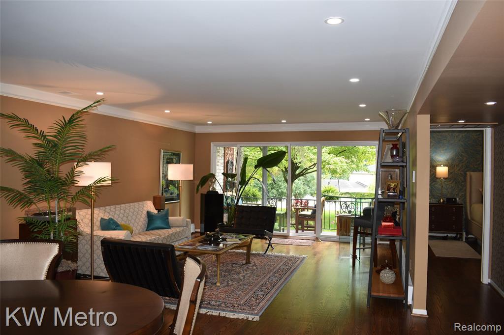 40750 Woodward Avenue, 30, Bloomfield Hills, MI 48304 — Photo 2