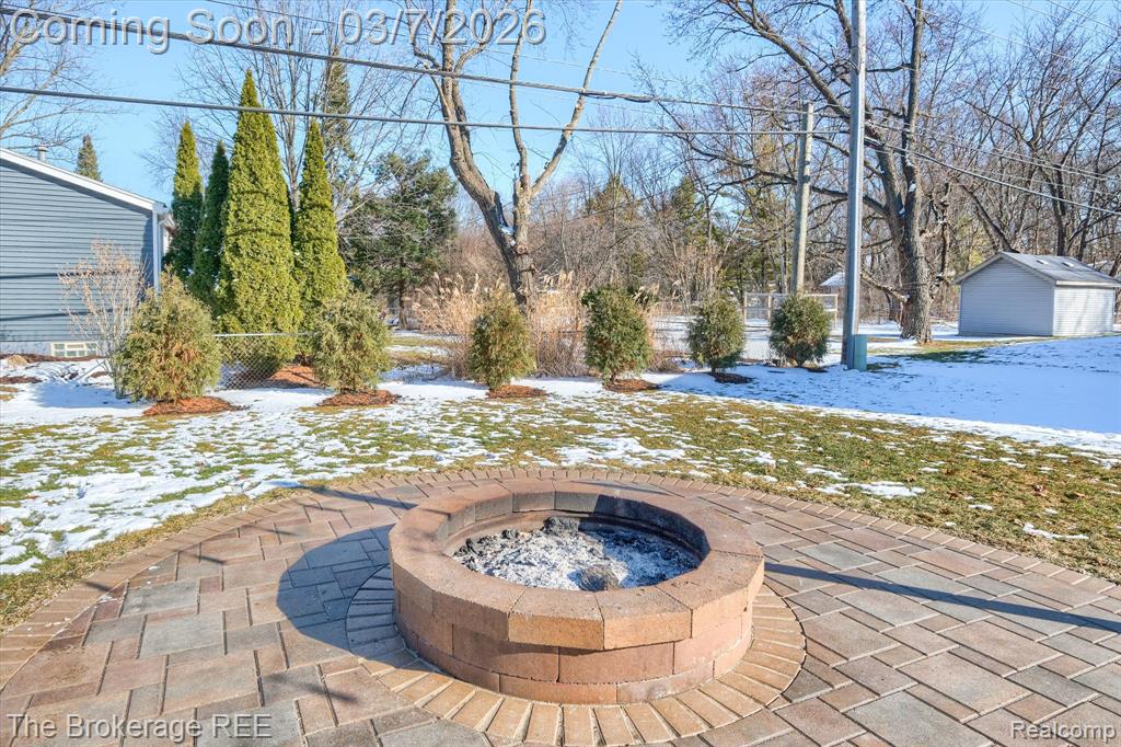 4405 Green Lake Road, West Bloomfield, MI 48323 — Photo 5
