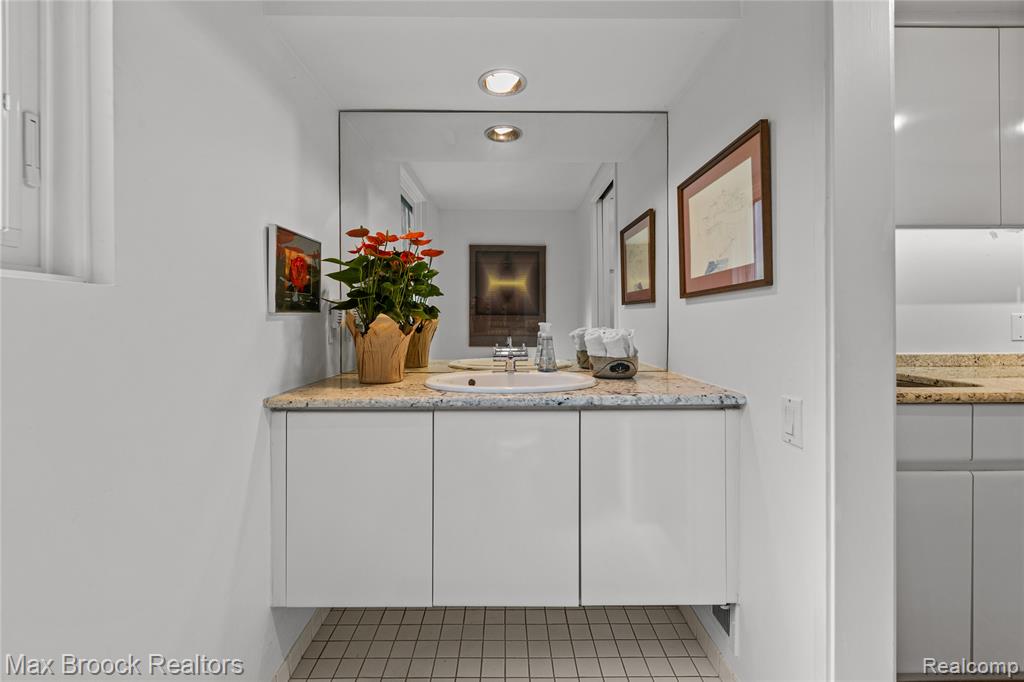 680 Willits Street, Birmingham, MI 48009 — Photo 12