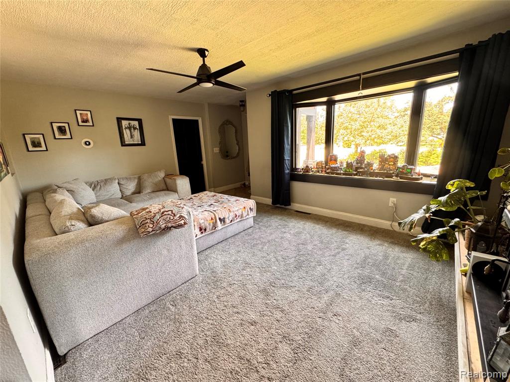 9216 Davison Road, Davison, MI 48423 — Photo 13