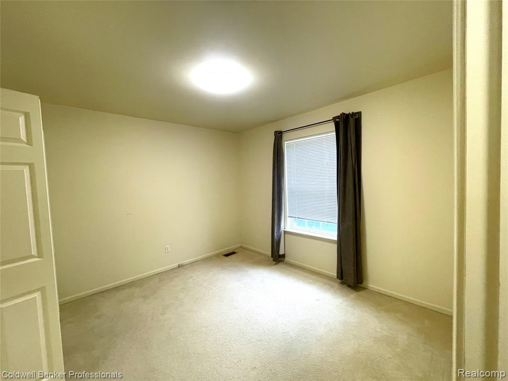 3048 Turnberry Lane, Ann Arbor, MI 48108 — Photo 24