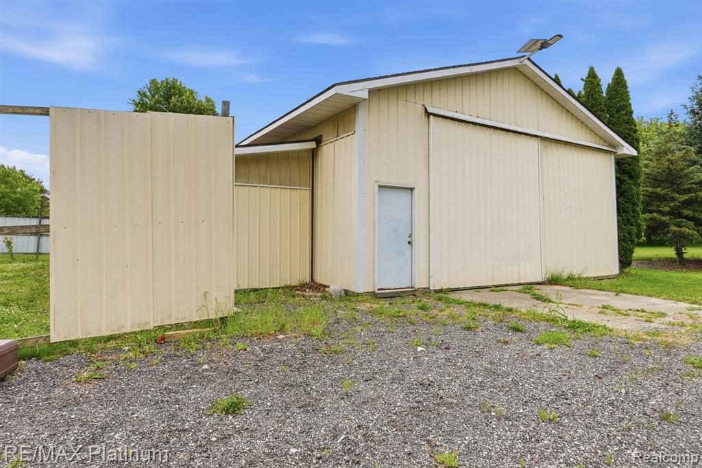 4328 N Gale Road, Davison, MI 48423 — Photo 32