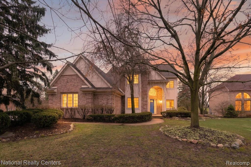 22270 Boulder Drive, Farmington, MI 48335
