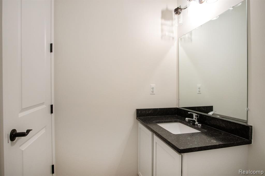 4530 BARBARA KAY, White Lake, MI 48383 — Photo 16
